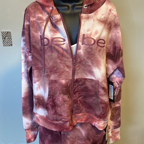 NWT WOMEN’S BURGUNDY BEBE TIE-DYE JOGGING SET - Picture 2 of 16